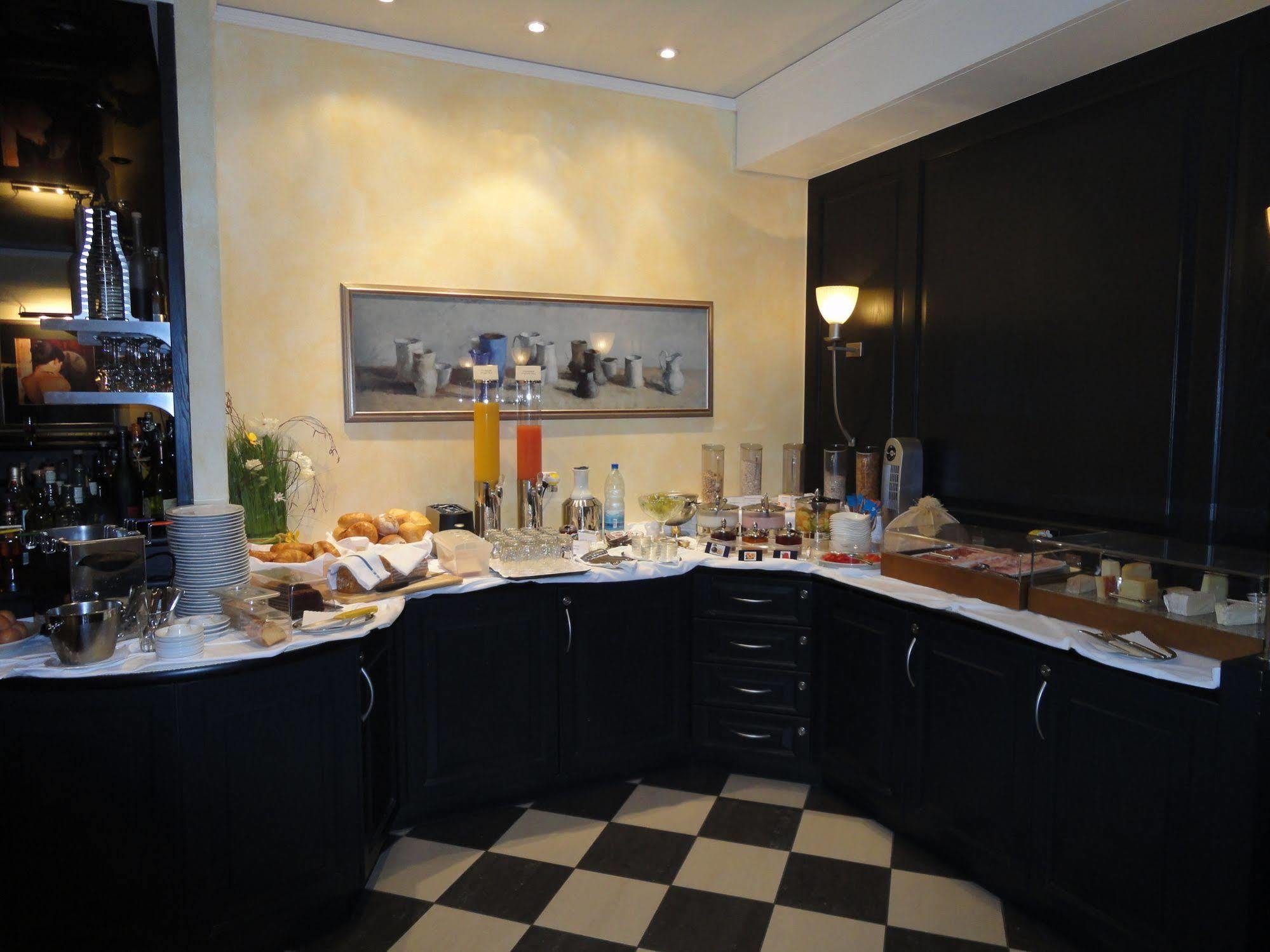 Hotel Hofbalzers Bagian luar foto